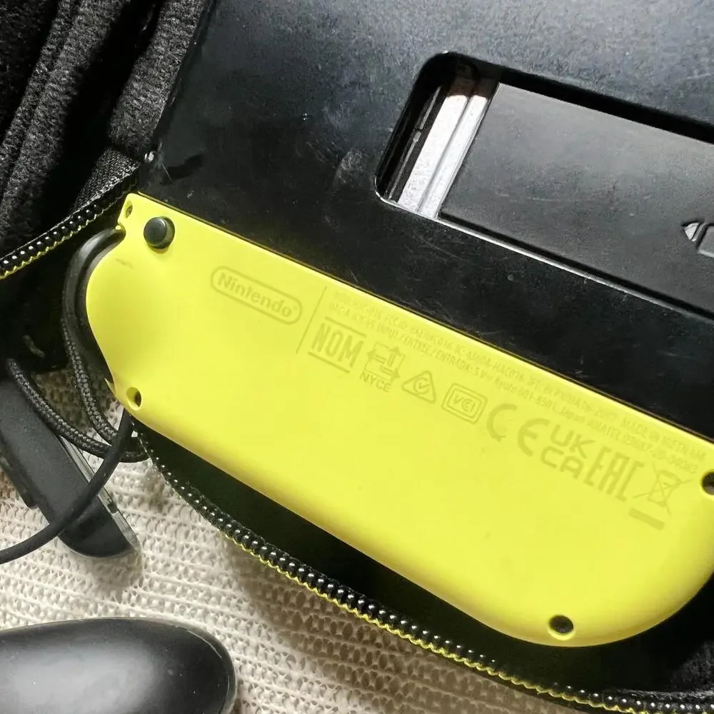 Nintendo Switch‎ Console Pink Yellow Joy-Con Bundle Games Controllers Cases Lot